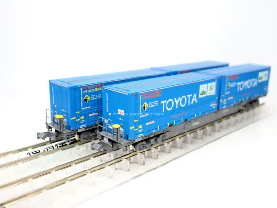 コキ107 トヨタロングパスエクスプレスU55A-39500コンテナ積載(JRF