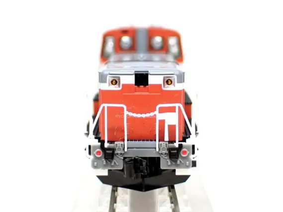 DE15形2500番台(JR西日本仕様・単線用ラッセルヘッド付)が入線しました