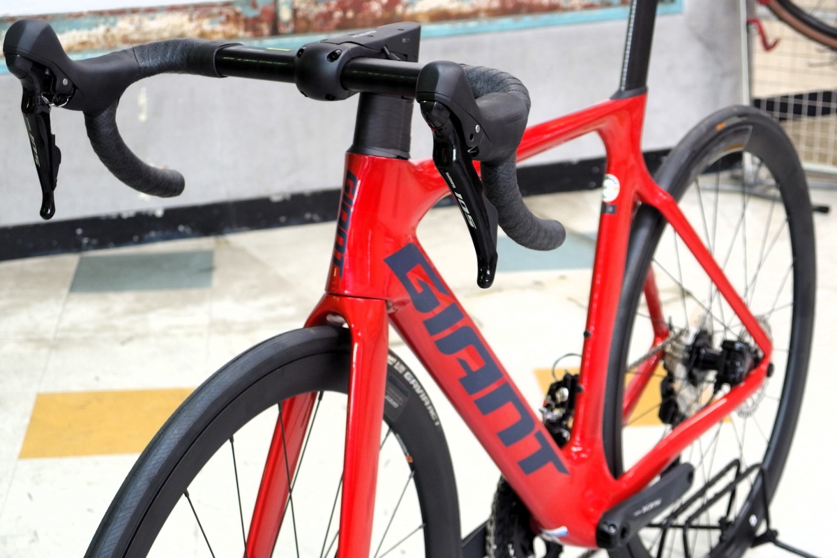 アウトレット】アンダー30万でカッ飛びフルカーボンエアロロードお探し