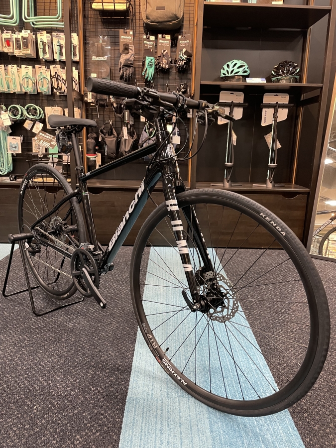 Bianchi】ROMA 3 よりスポーティな油圧ディスククロスバイク | 九州で