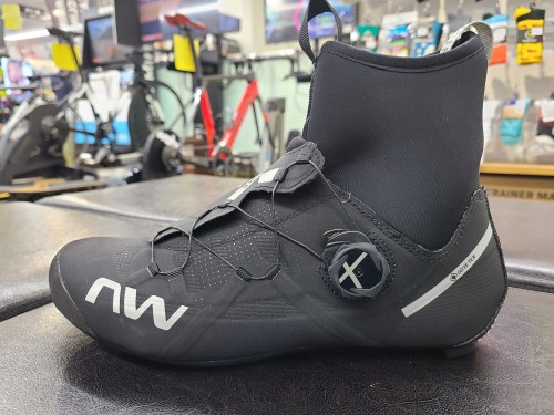 NORTHWAVE】冷え込みに！レアな冬用ビンディングシューズ届いています