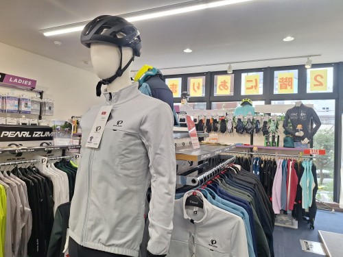PEARL IZUMI】冬の装備は5℃帯！カラーも豊富な全面防風ジャケットで