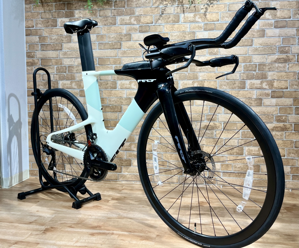 FELT】トライアスロンバイク入門機、IAXがお茶の水店在庫中！当店でも