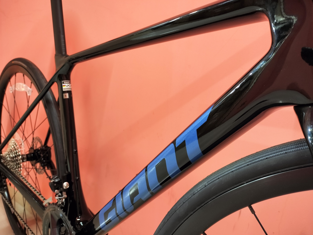 GIANT】コスパ最強クラスの新型TCR、機械式105搭載モデルをご紹介