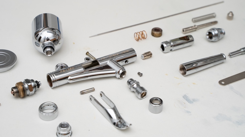 クレオスのエアブラシ『プロコンBOY LWAトリガータイプ』を徹底分解し