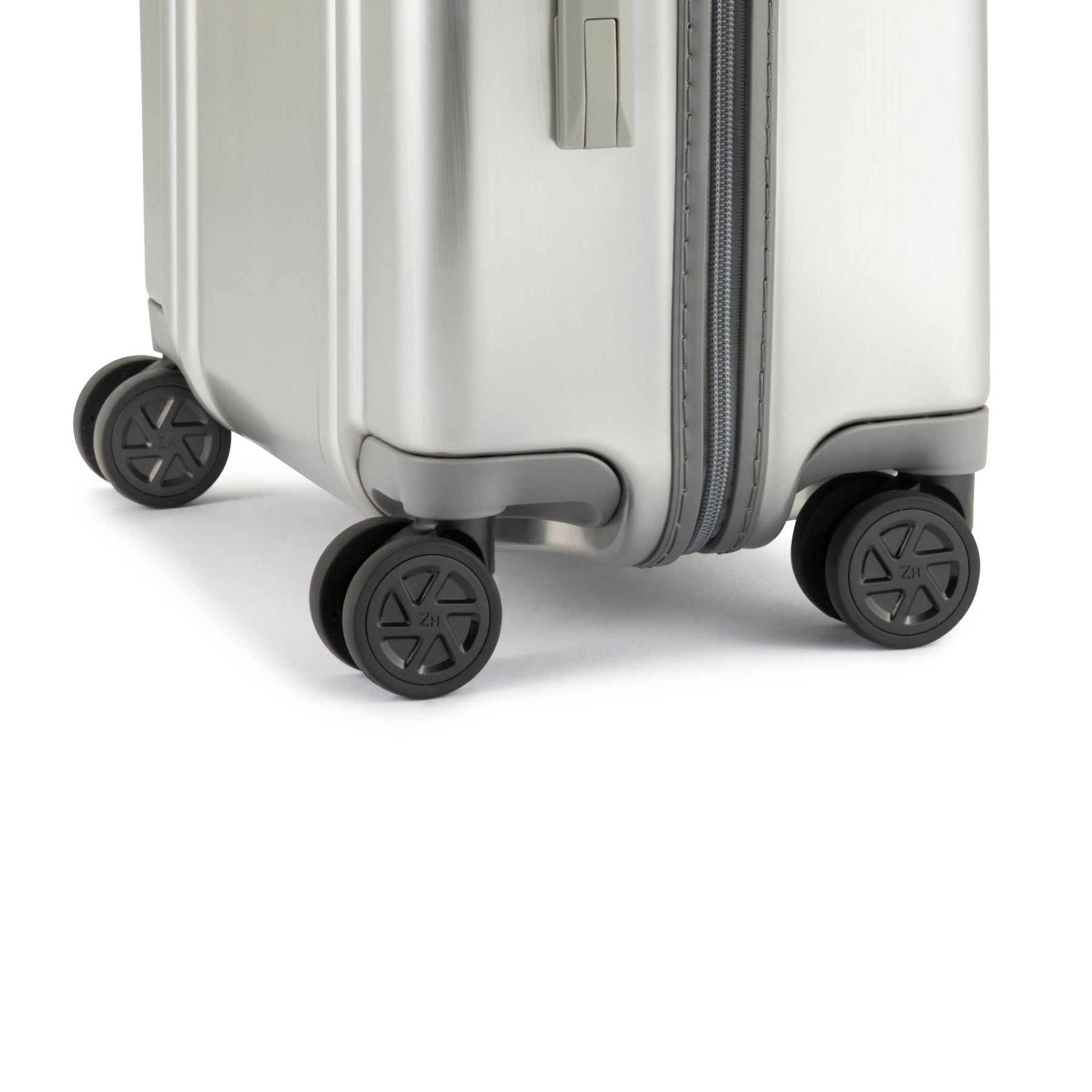 Classic Lightweight 4.0 Metallic | Carry-On Travel Case 32L 81372