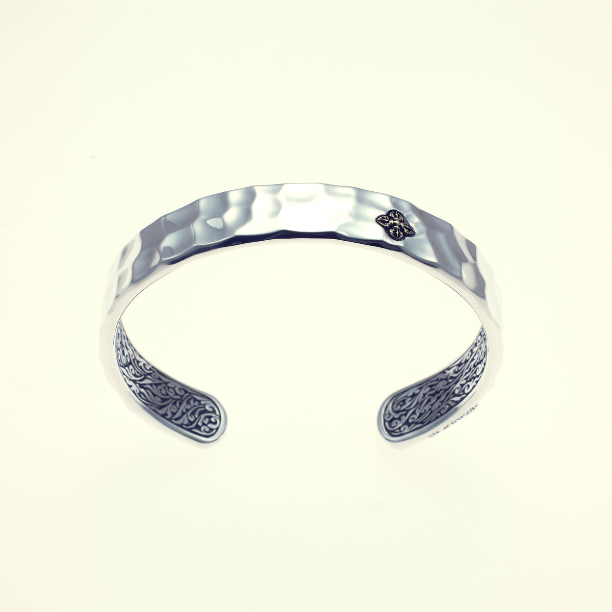 hmt_bangle_dbl_dorje_1200x.jpg