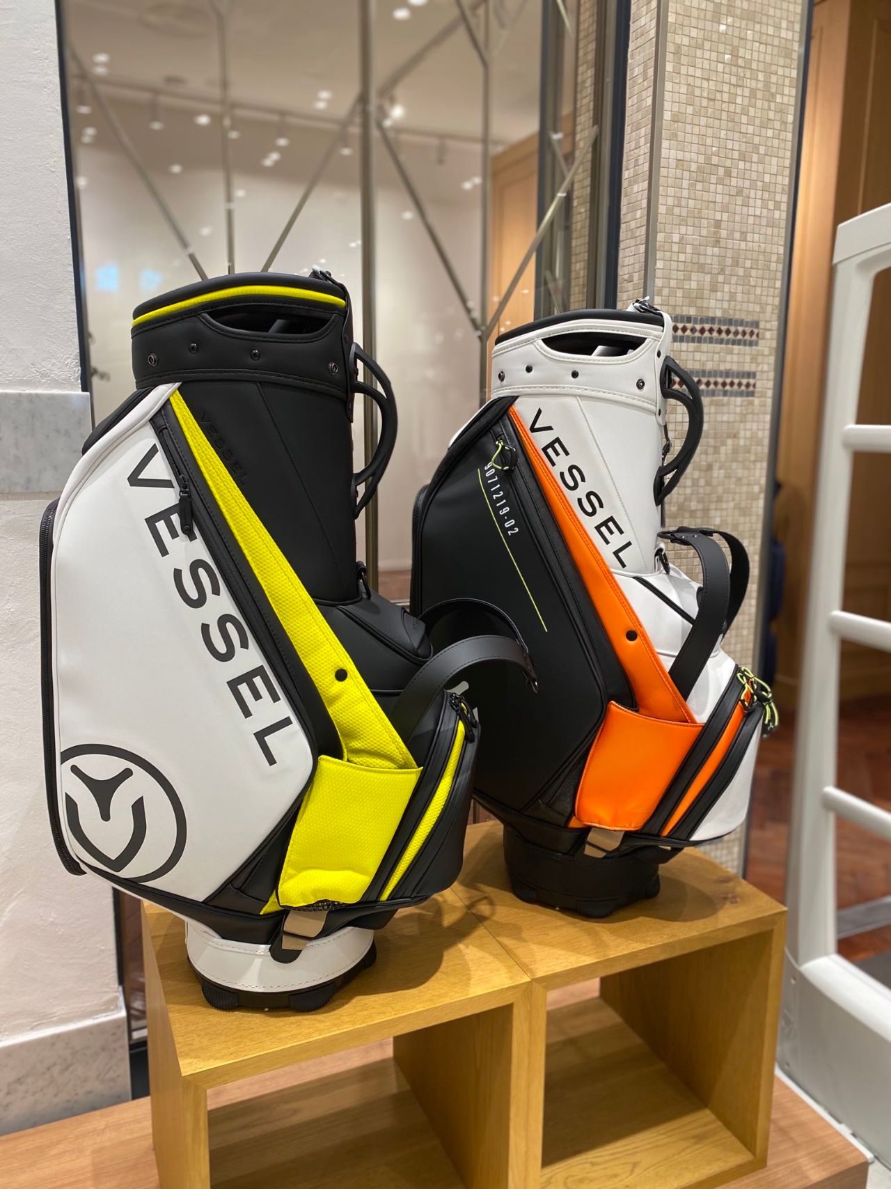 ☆VESSEL APX Staff ベゼル ゴルフキャディバッグ 【公式通販】
