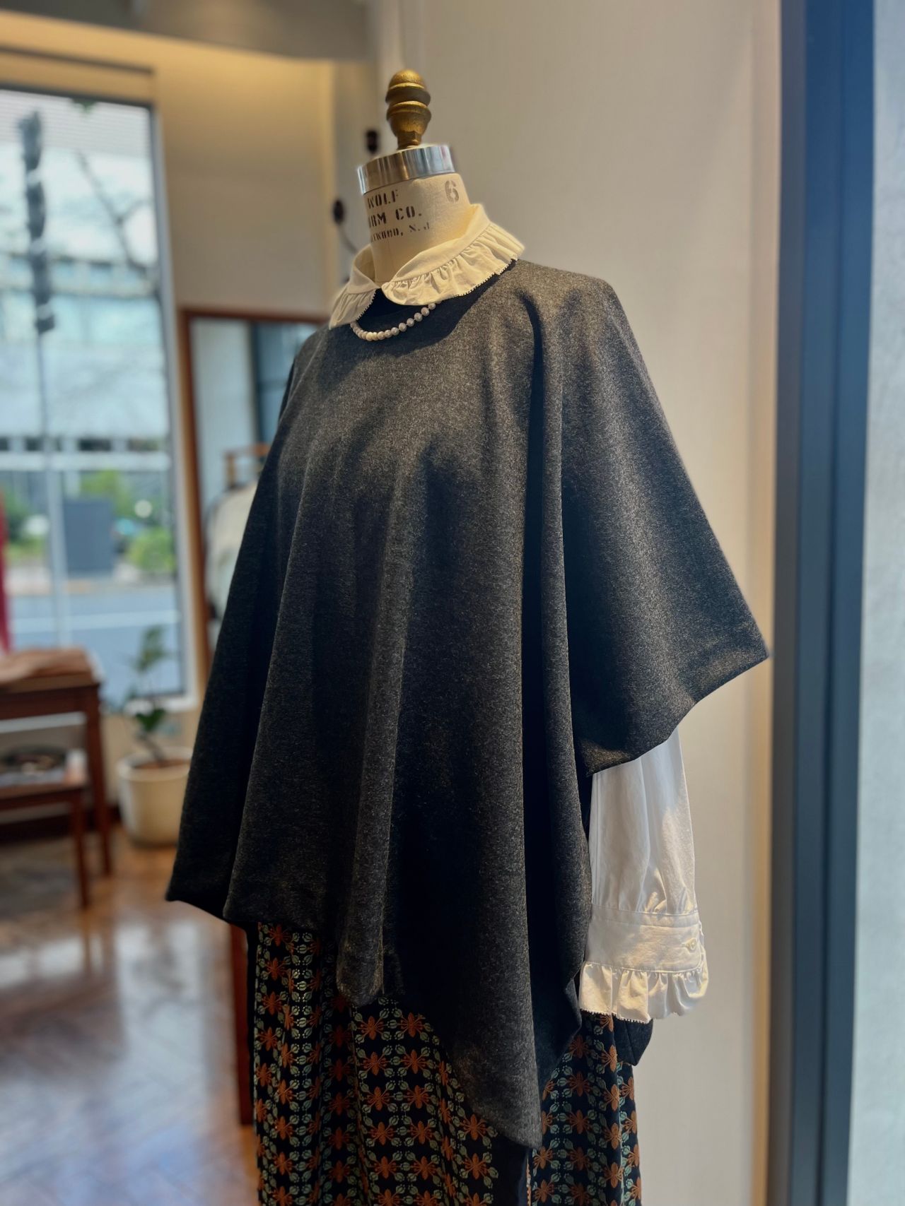 ポンチョ」を纏って。 | SHIPS Primary Navy Label(シップス