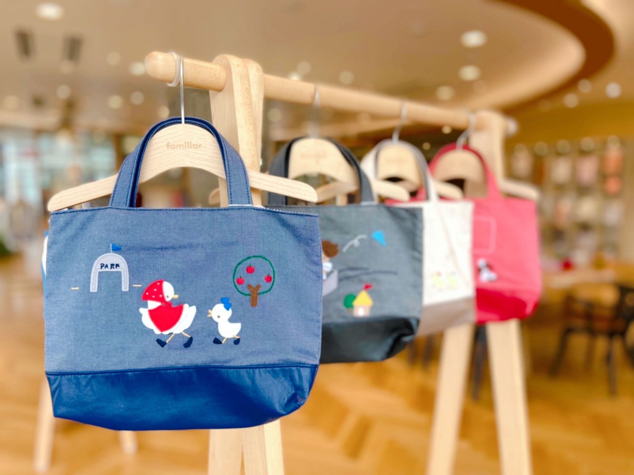 新作デニムバッグご用意あります。｜ファミリア代官山店の公式ブログ