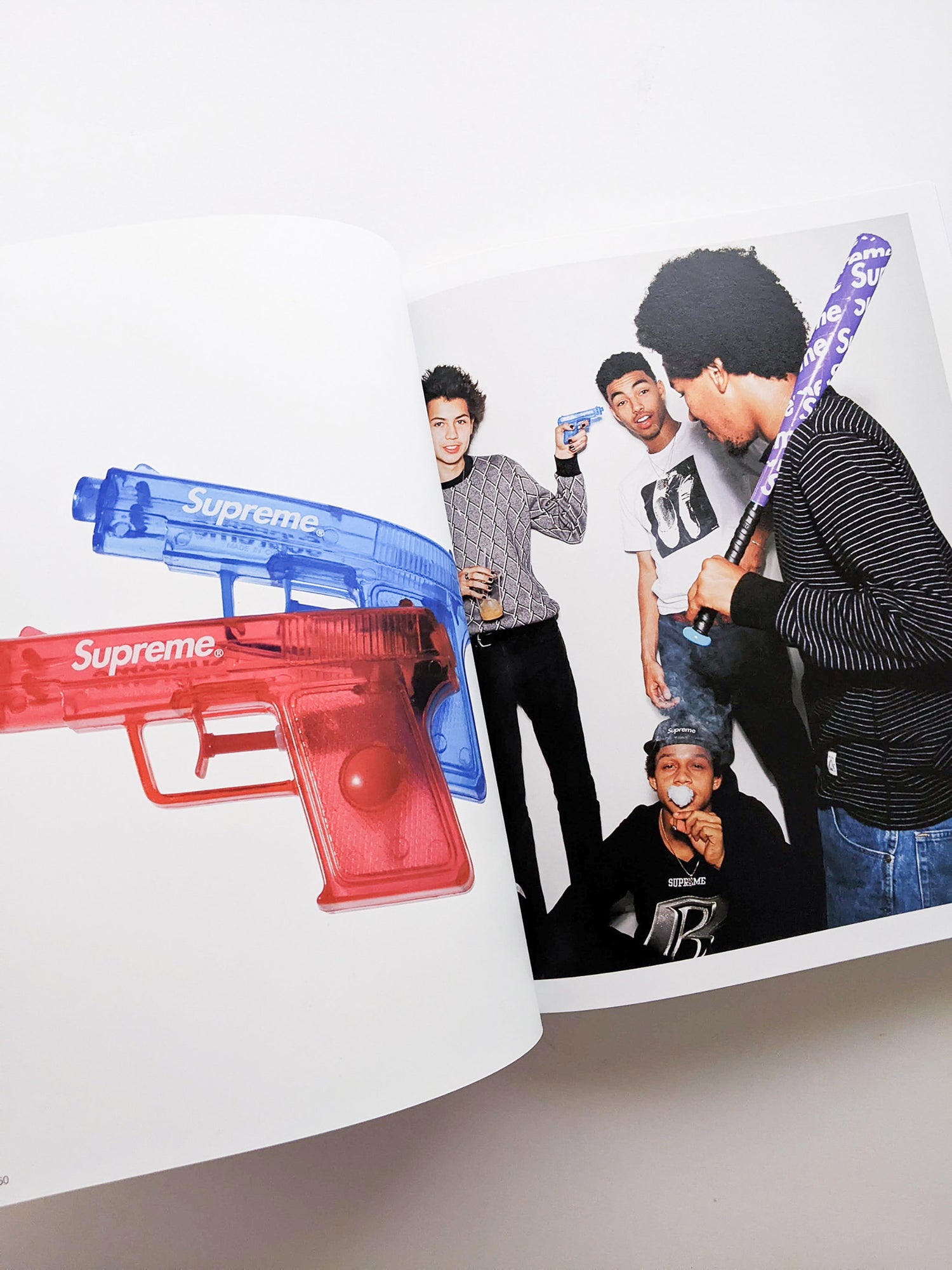 Supreme - 本 屋 青 旗 Ao-Hata Bookstore