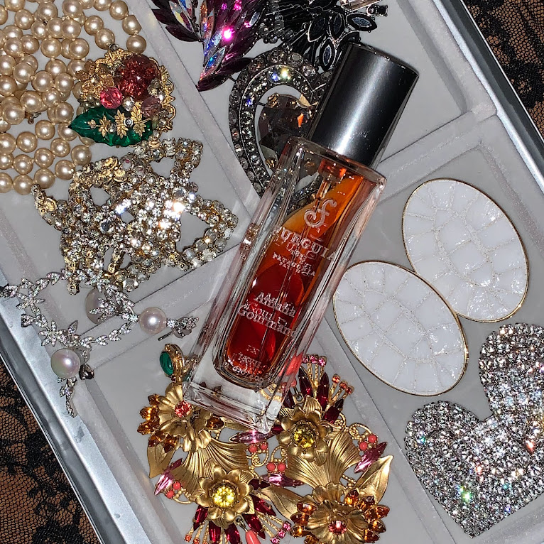 私が愛する香り】期待とともに by クリス-ウェブ 佳子｜美容日めくり