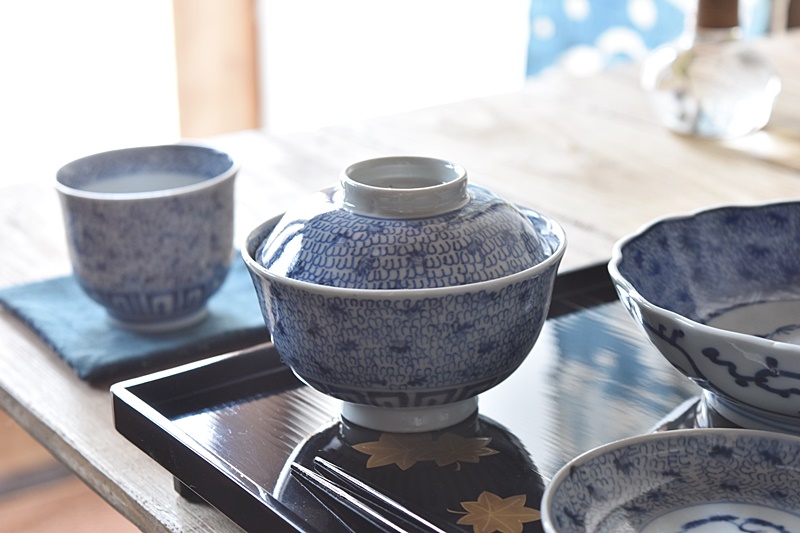 古伊万里 染付 微塵唐草 蓋付茶碗 - 生活骨董と古布のアンティーク