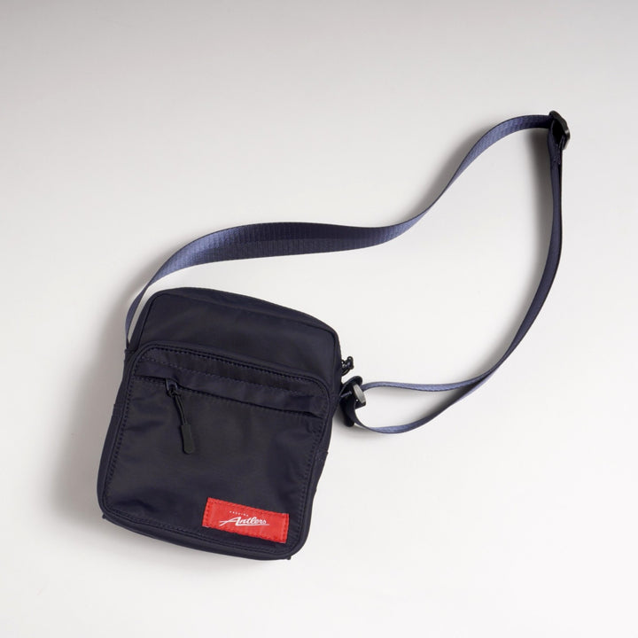 鹿島アントラーズ 金属製4連チアホーン ケース付 1セット （その1