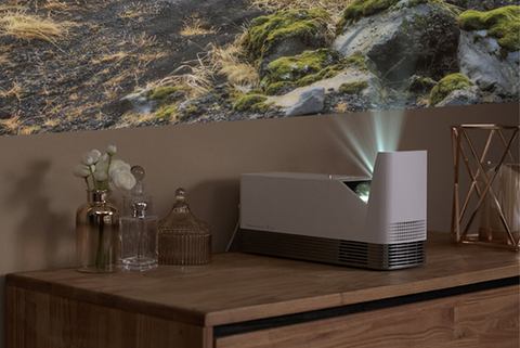 LG、WebOS搭載のフルHDレーザープロジェクタ。超短焦点モデルも - AV Watch