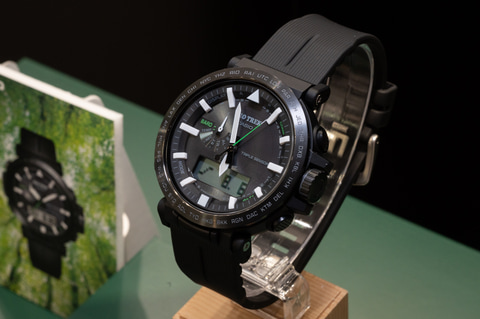 カシオ プロトレック、ビッグフェイスモデルにバイオマス素材