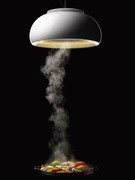 富士工業、煙やニオイを吸い取るペンダントライト「クーキレイ」のLED