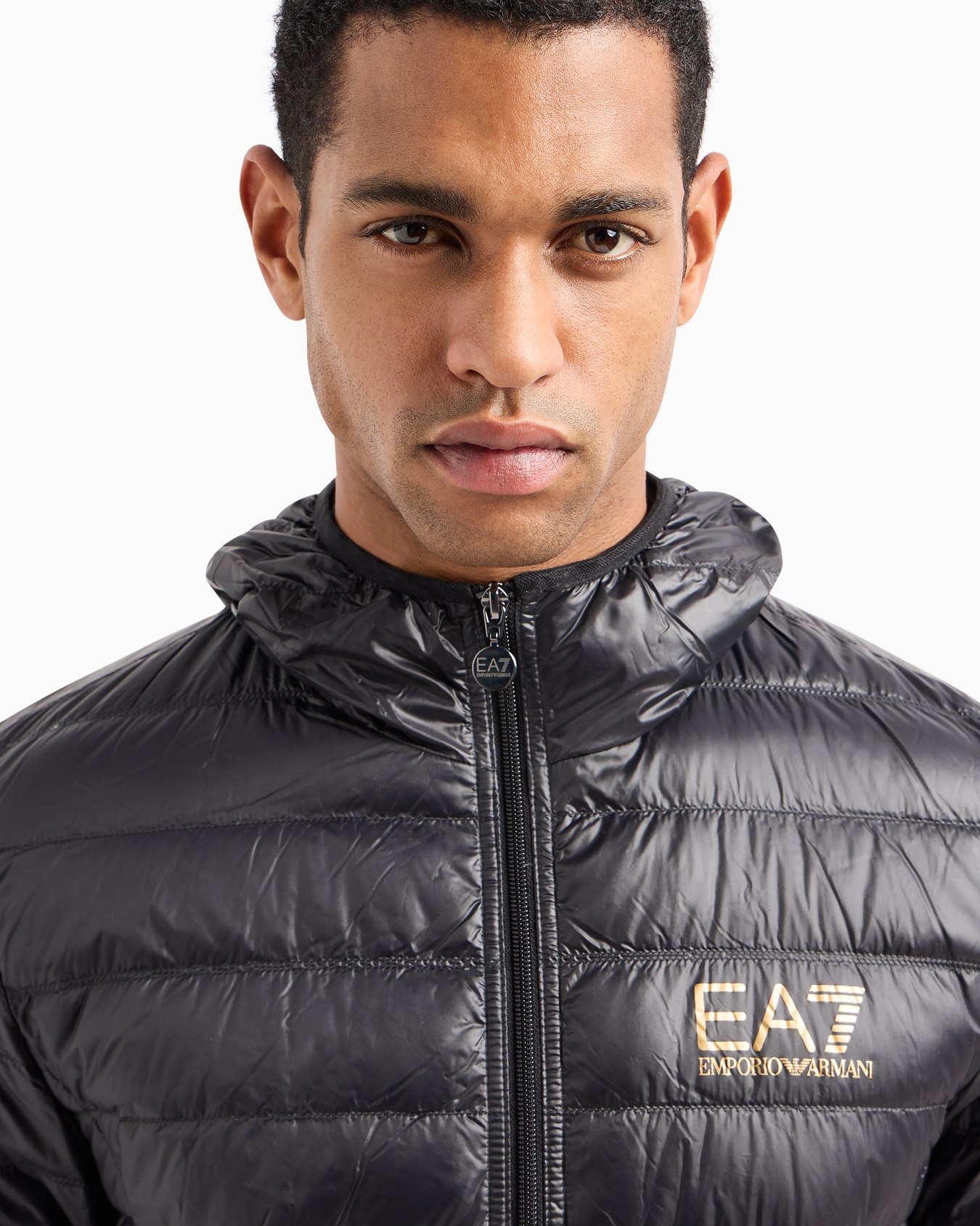 Core Identity フード付きパッカブルパファージャケット | EA7