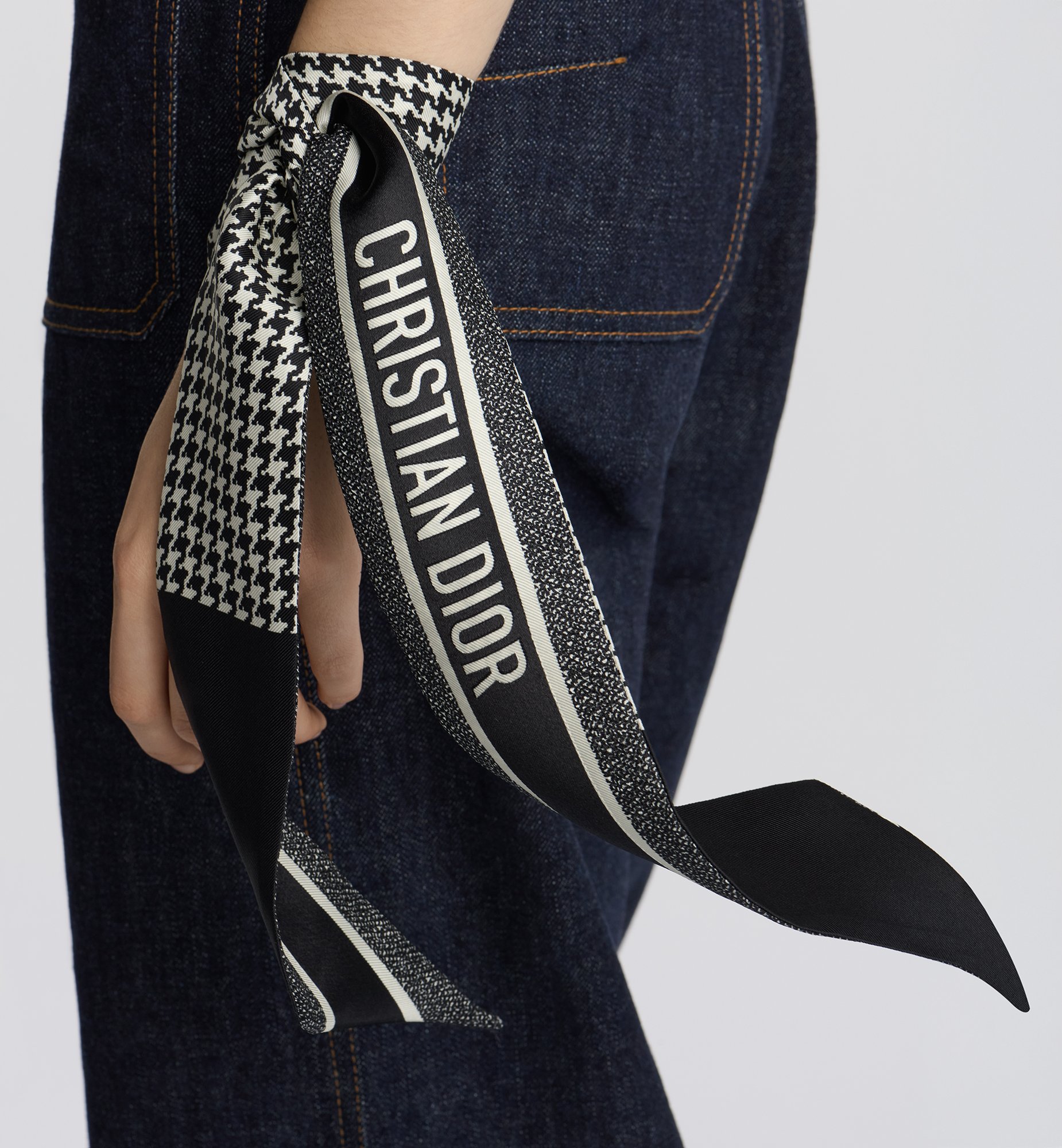 ディオール ミッツァ ☆大人気☆【Dior】ミッツァ スカーフ オブリーク