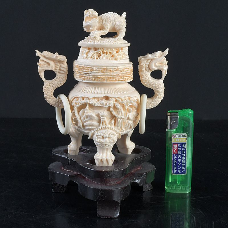 中国 玉石彫刻 獅子摘 双耳遊環 飾壷 香炉 唐木台付 N 8606 中国 玉石