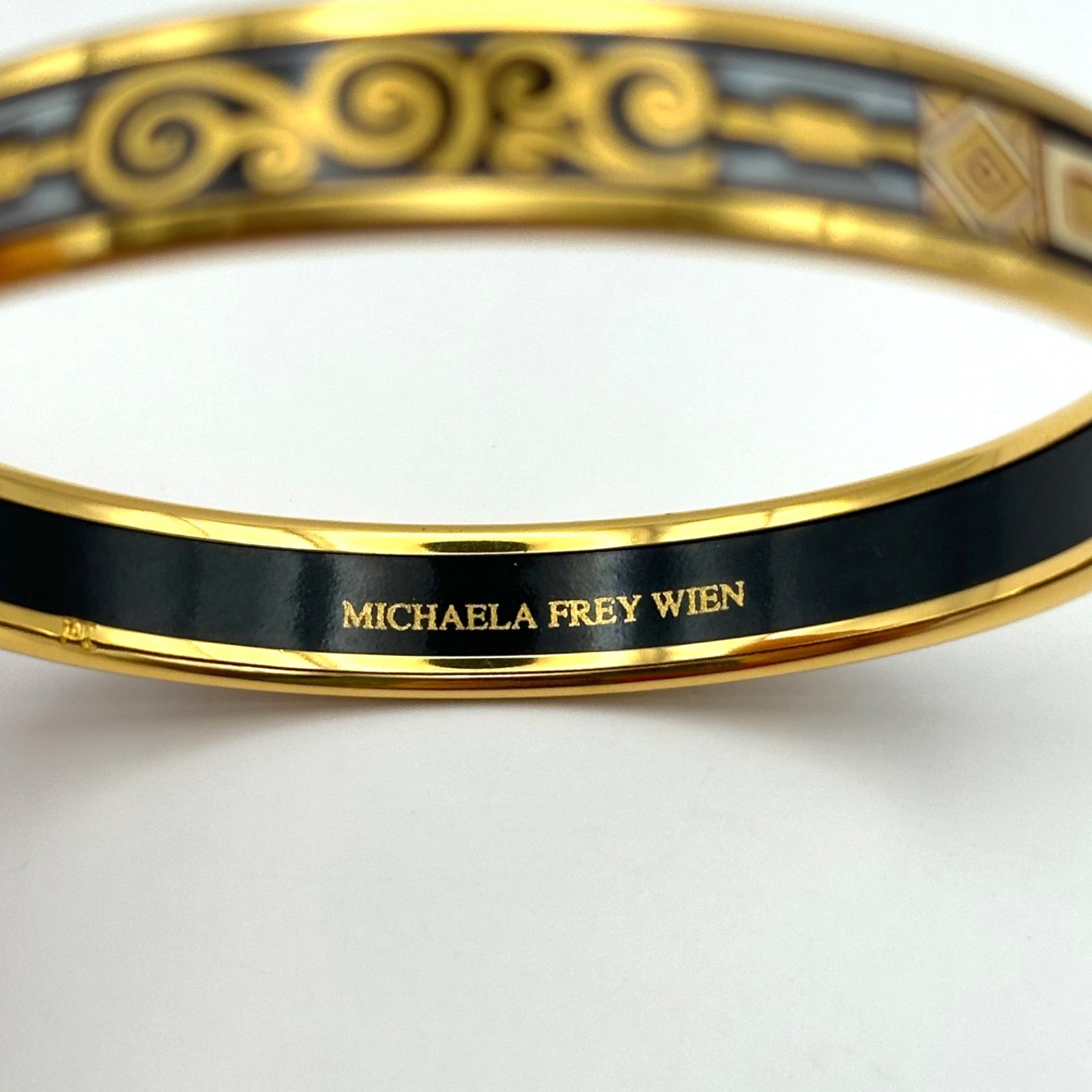 美品】MICHAELA FREY WIEN ミカエラフレイ バングル ゴールドカラー