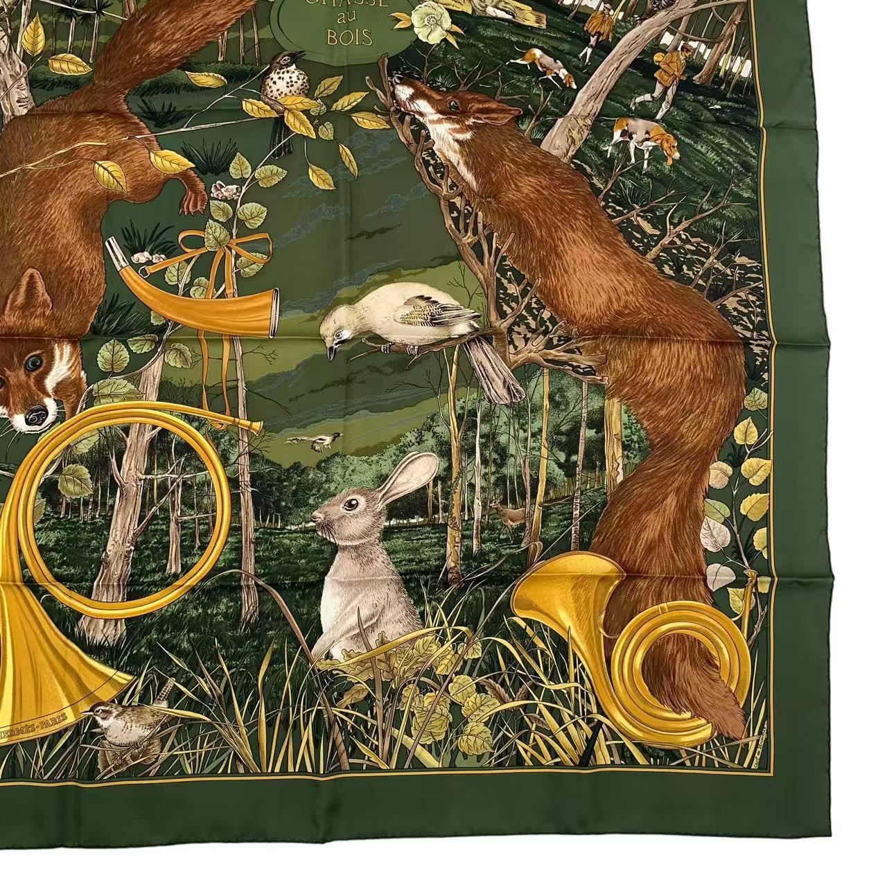 HERMES スカーフ カレ 90「CHASSE au BOIS森の狩猟」 imgrc0115857252.jpg
