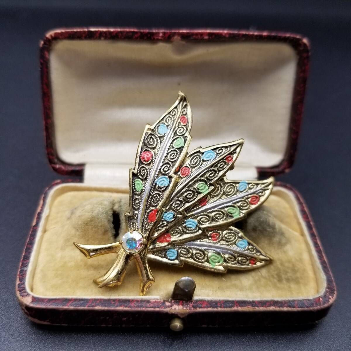 西ドイツ ヴィンテージ 鮮やかな葉 細かな装飾 リーフ ブローチ レトロ