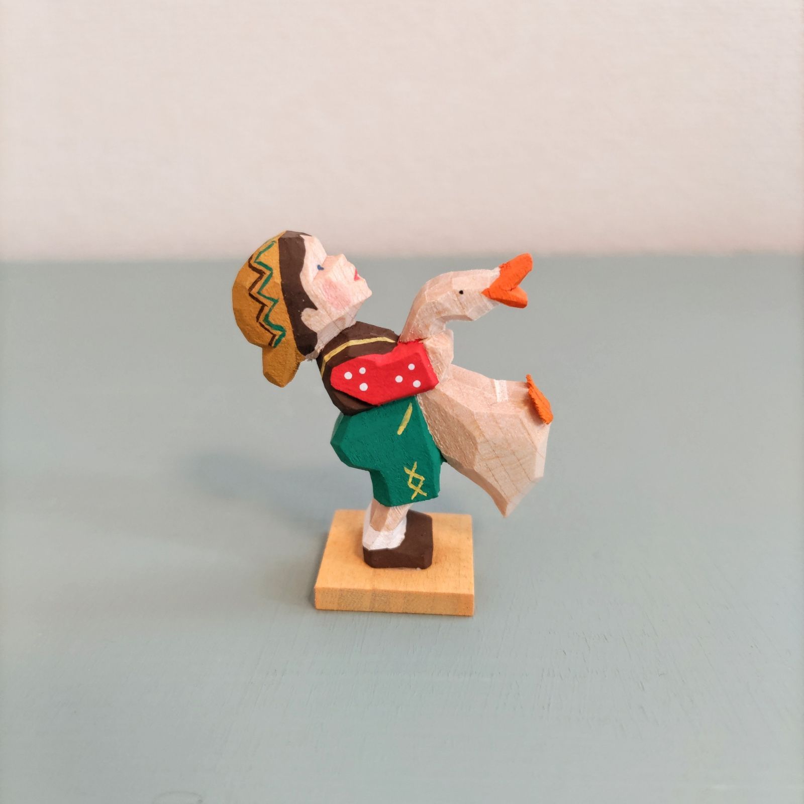 ドイツ工芸品 幸せなハンスとガチョウ 木製 ヘルビッヒ工房 伝統工芸品