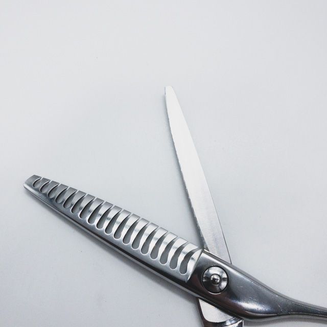 破格❗️ほぼ未使用品⭐︎試し切りのみ⭐︎高級無印セニングシザー