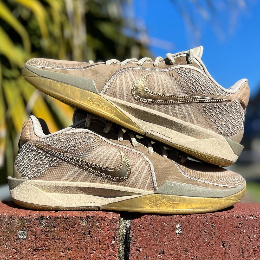 NIKE SABRINA 2 EP 'STRONGER THAN GOLD' 'MENS SIZE' ナイキ サブリナ