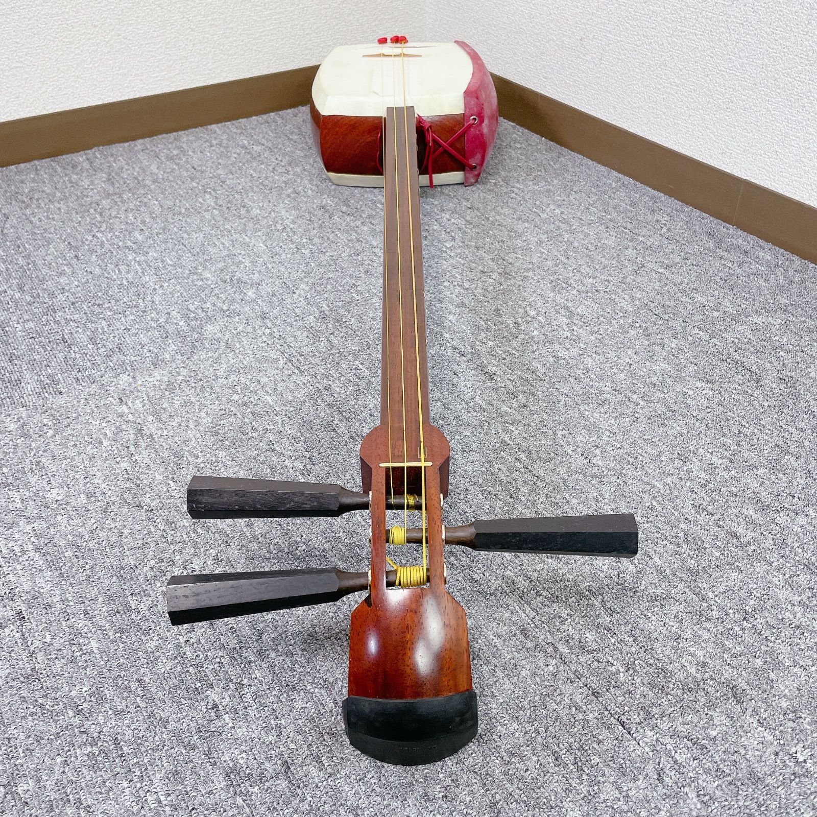 津軽三味線 太棹 東さわり 紅木 一本溝 丸打胴 銀河印 - メルカリ