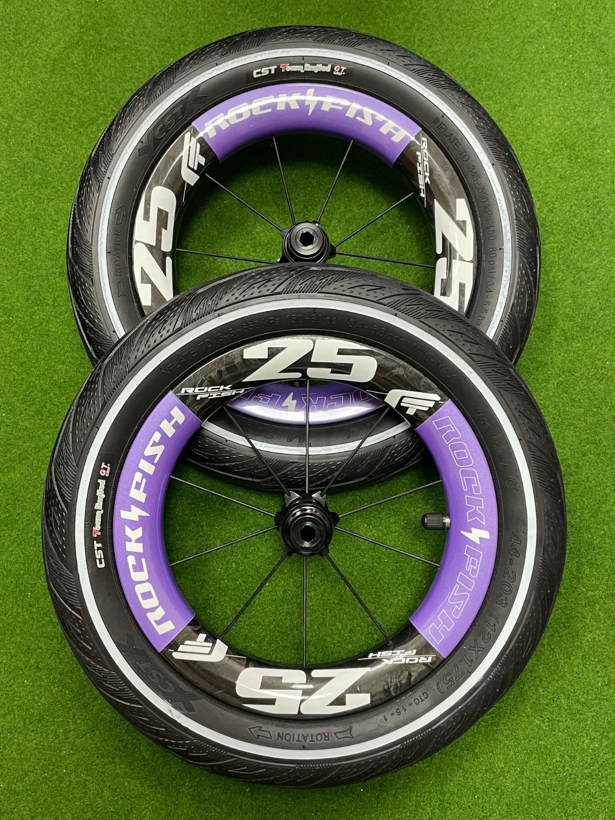 ROCKFISH 最新ランバイク カーボン ホイール レース チームリミテッド