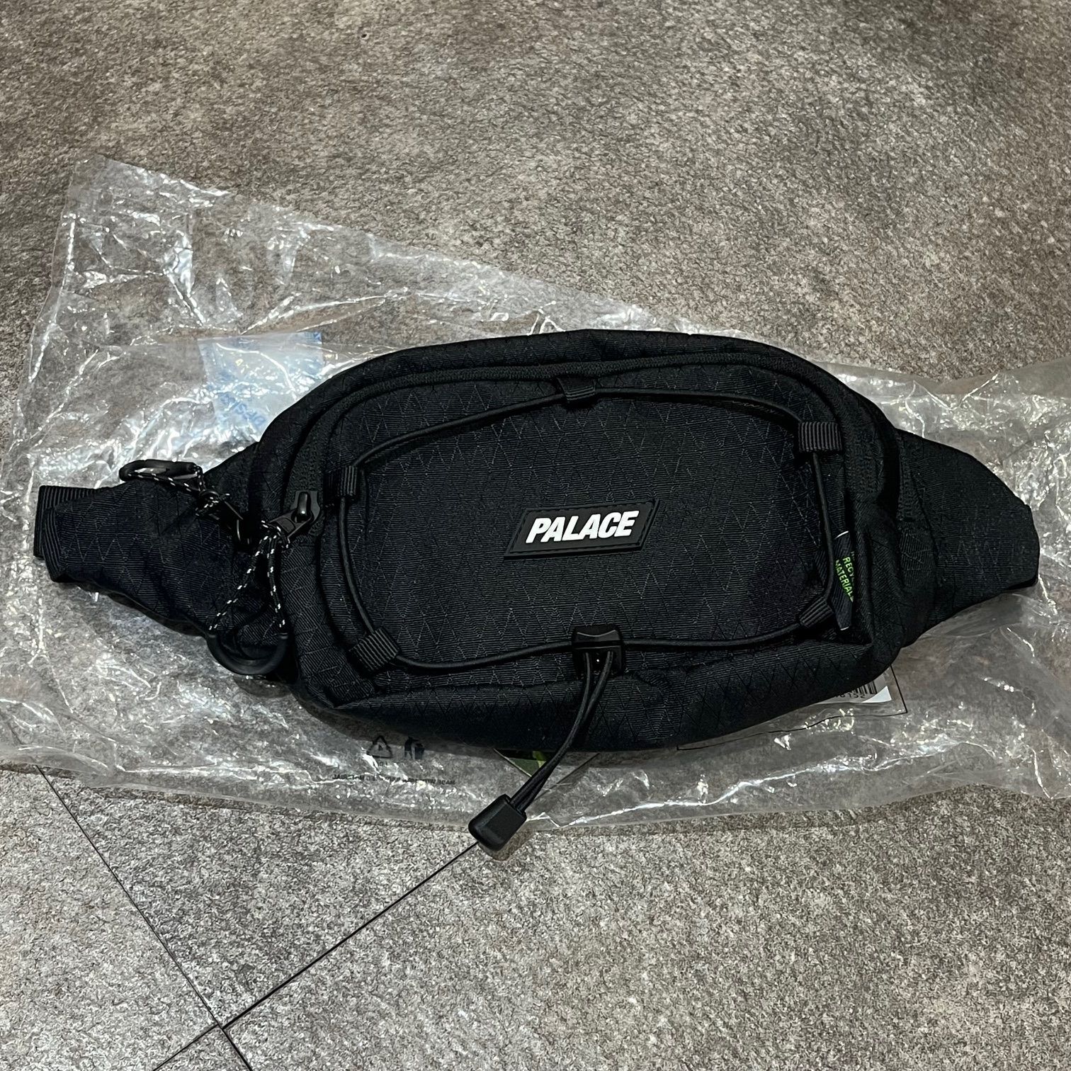 新品 Palace Cordura Y-Rip Mini Bun Bag P26BAG010 ショルダーバッグ