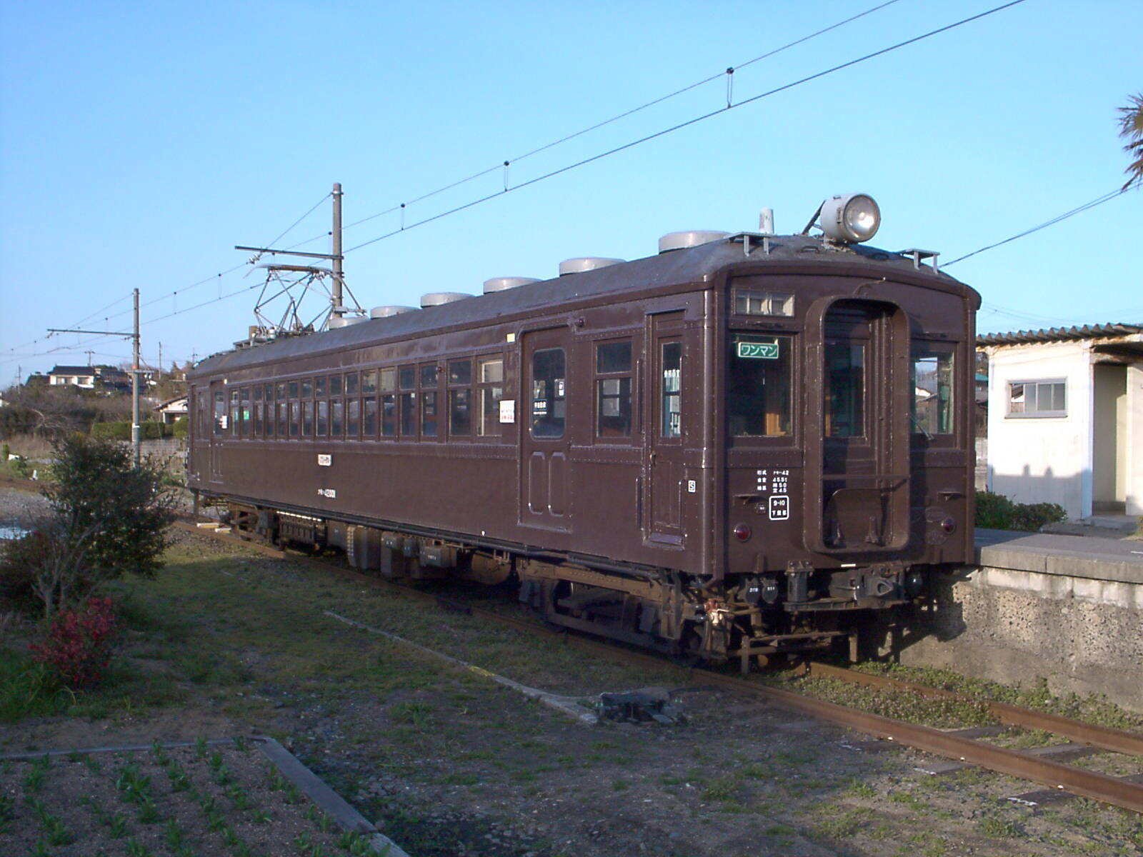 今は下関総合車両所暮らしのクモハ42001｜SHADO