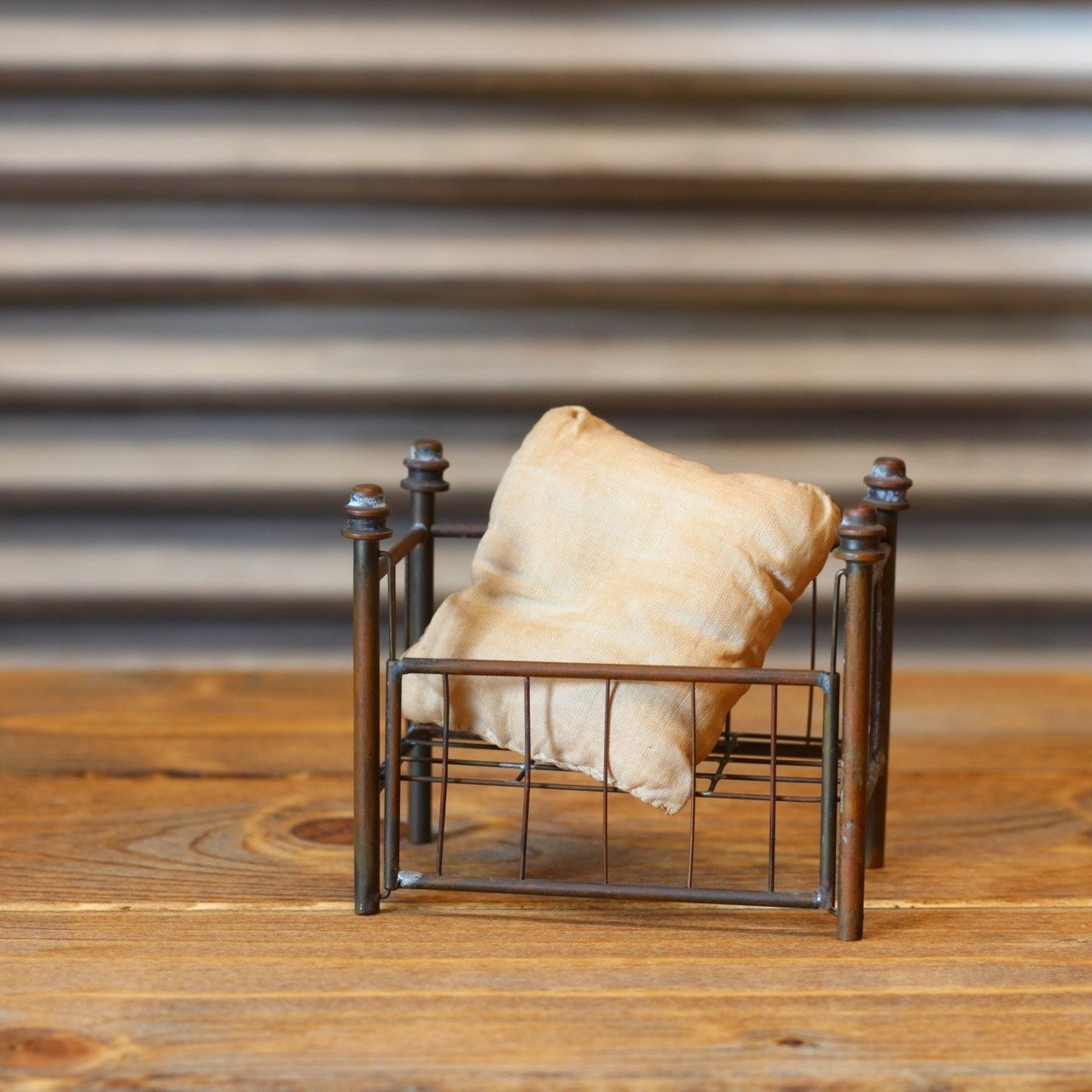 チャイナヘッドドール/アンティークドールハウスベッド UP｜cayo