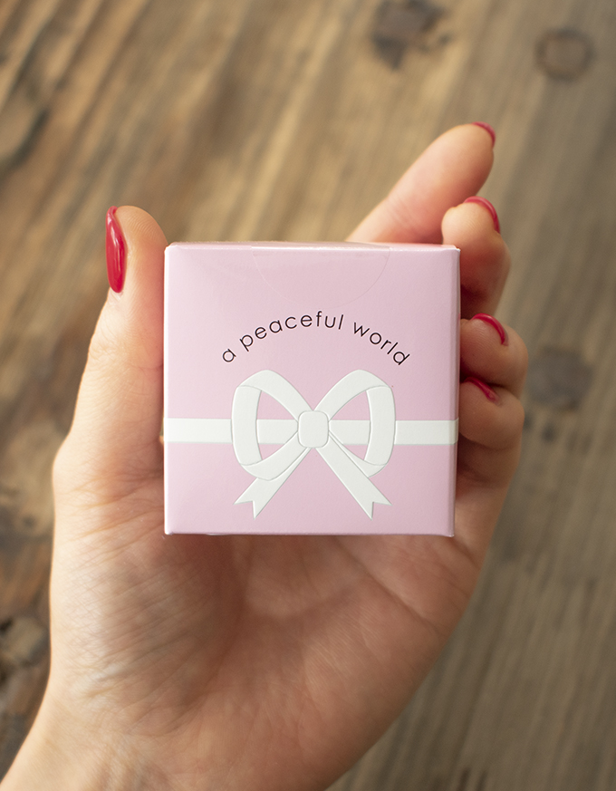 商品ラインナップ | 女性の魅力を伝えるモテ香 | a peaceful world | a