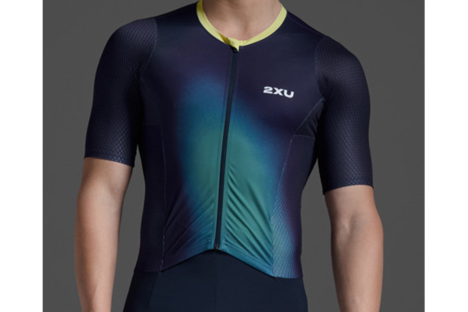 2XU Aero HEX Sleeved トライスーツ MDN/CLM | トライアスロンのこと