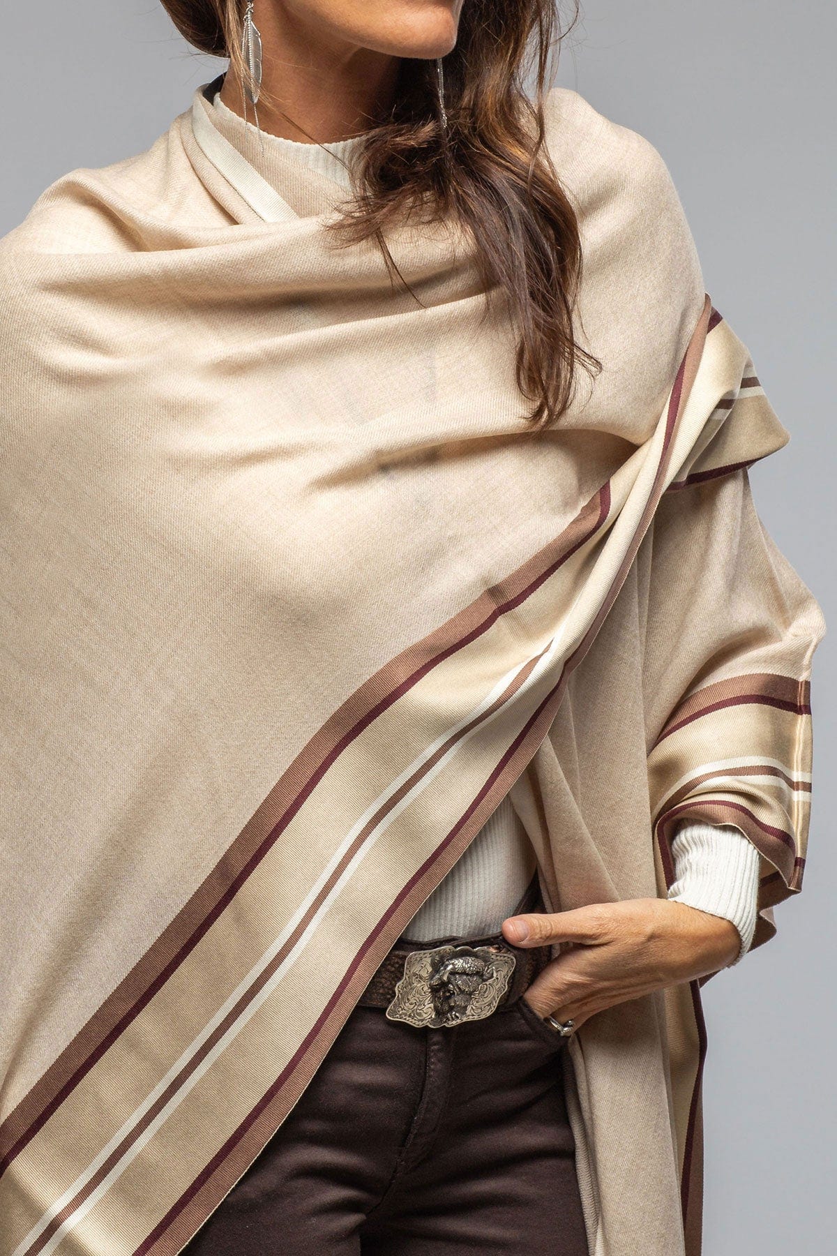 Alonpi Nuvola Cashmere Silk Cape/Shawl In Beige | Axel's of Vail