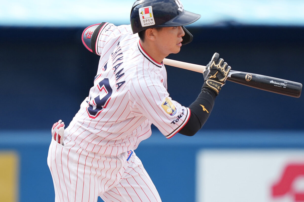 ヤクルト、延長戦の末ドローも…内山壮真が気を吐く3打点の活躍！ 笘篠