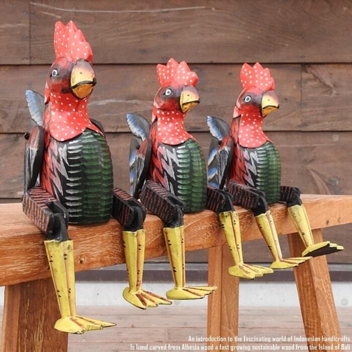 お座り ニワトリさん [2] Sサイズ 手足が動かせる木彫りの動物