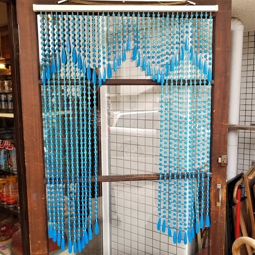 レトロポップ クリアブルーのビーズのれん | 旧式生活雑貨店 神戸