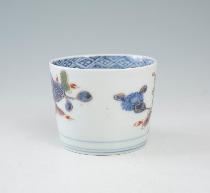 色絵金彩そば猪口 伊万里 蕎麦猪口 伊万里 草花文 経菱 四方襷 古