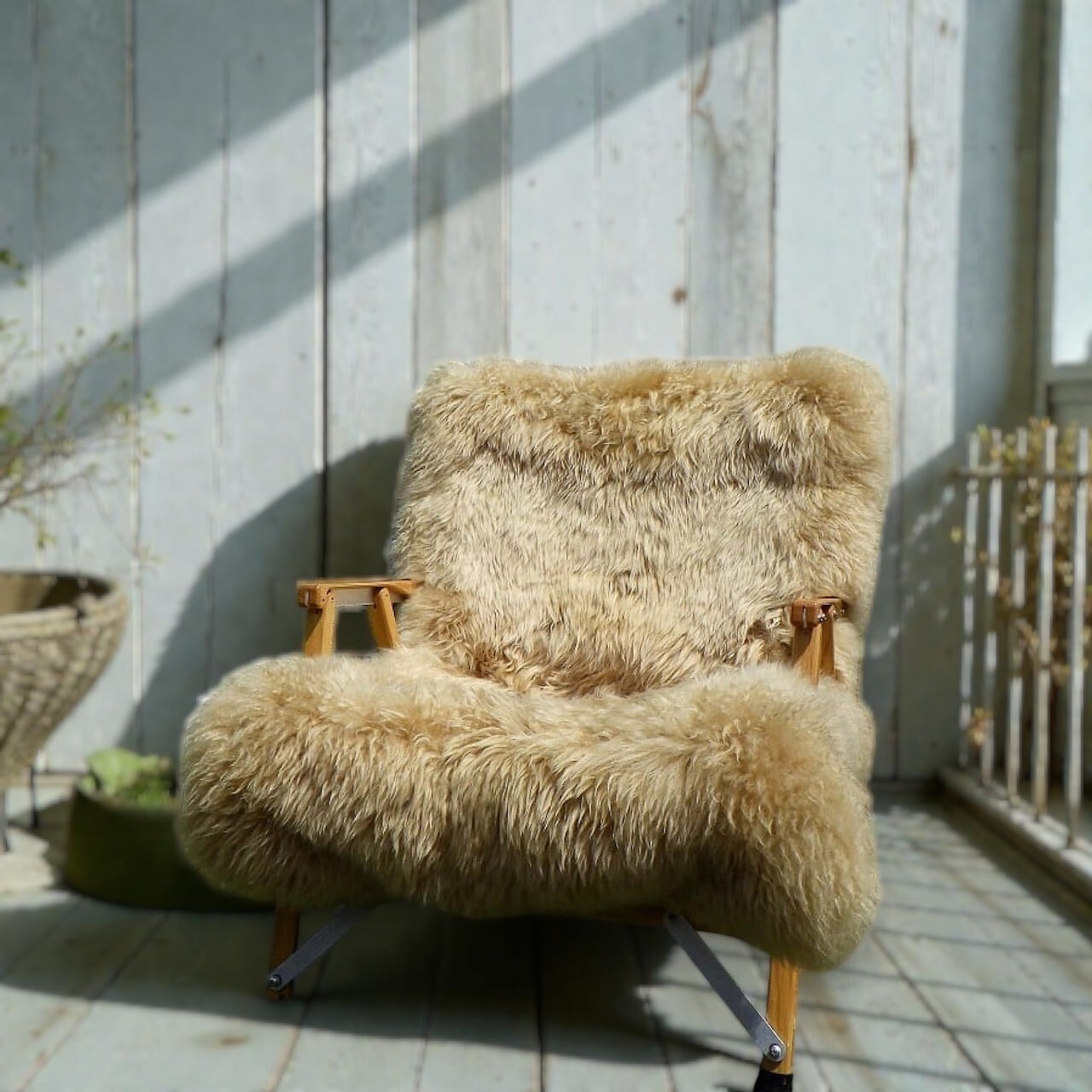 リアルファー（羊）チェアカバーCOL:BEIGE※Kermit Chair（カーミット