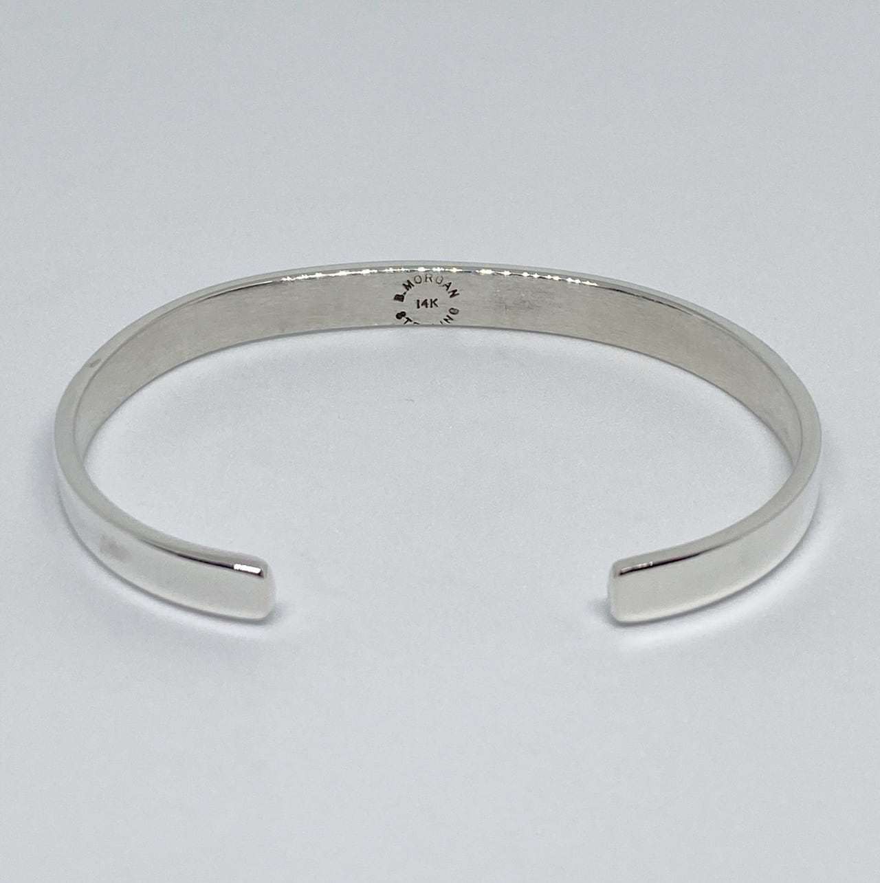 Bruce Morgan（ブルース・モーガン）1/4 14K ダイヤ＋アロー バングル
