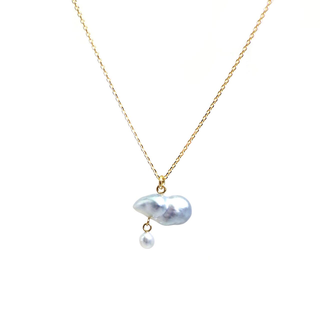 K18YG 南洋白蝶ケシ真珠 ペンダントネックレス《雲と雨粒》（KR71030