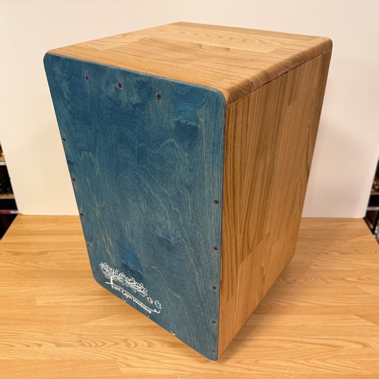 NM Cajon Workshop 旅するカホン Maletin II 組み立て式カホン | DRUM