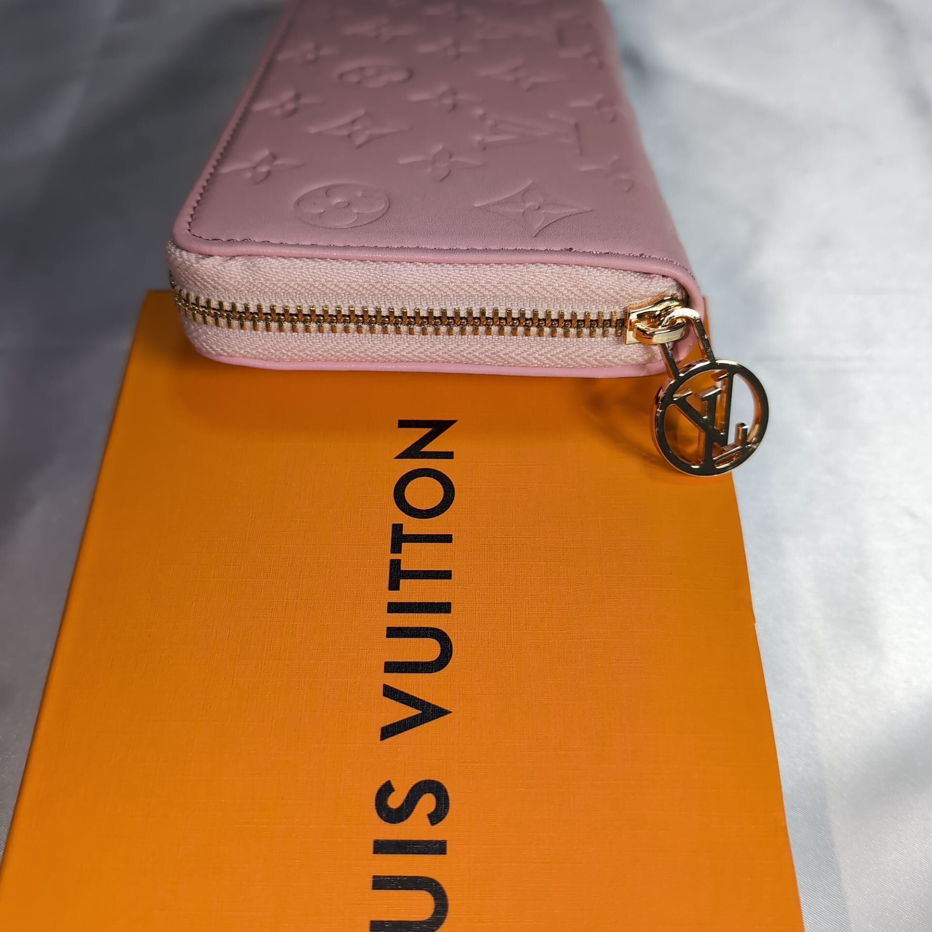 ルイヴィトン ラウンドファスナー長財布 モノグラムアンプラント