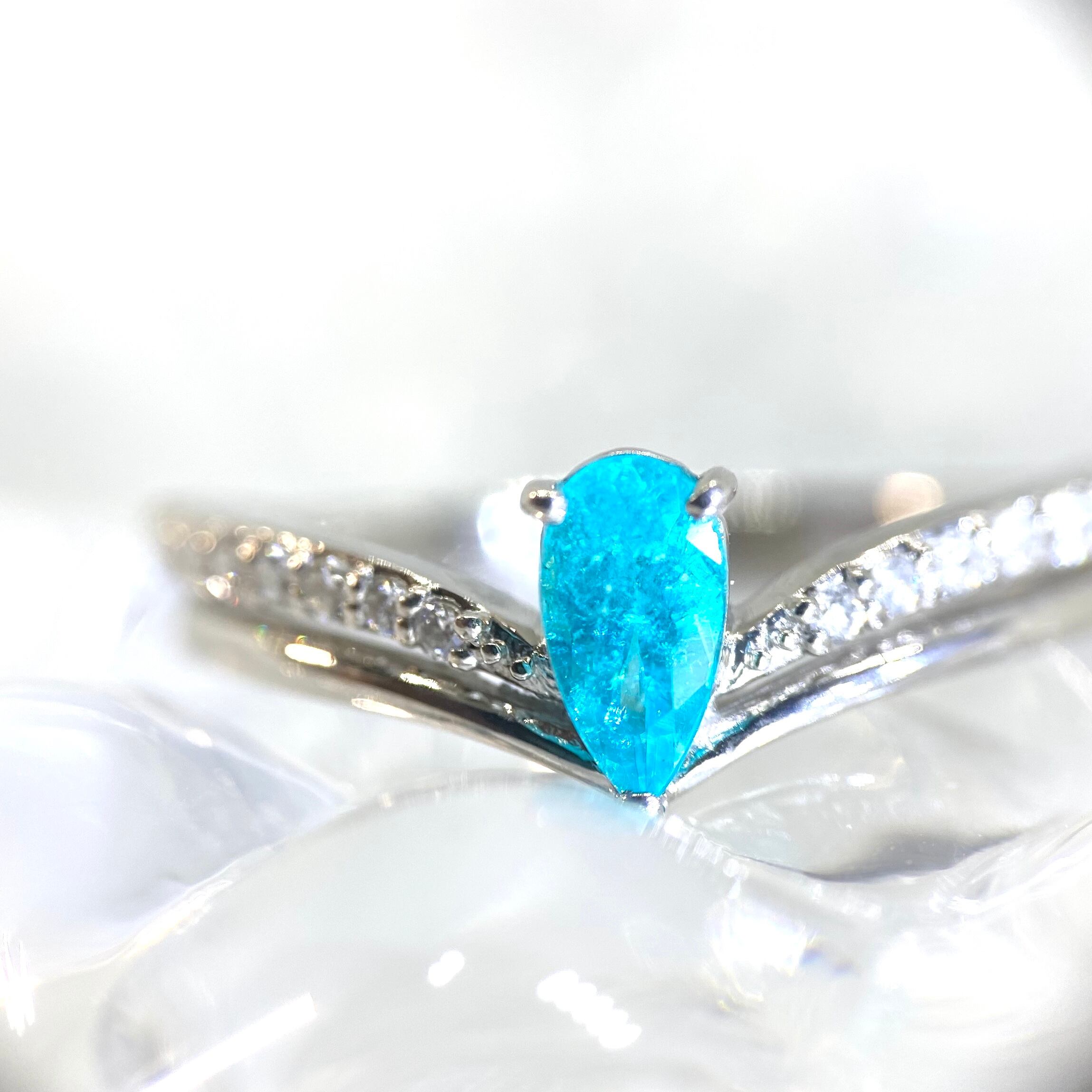 新品【ブラジル産】パライバトルマリン 濃厚ネオンブルー 鑑別書付0.3