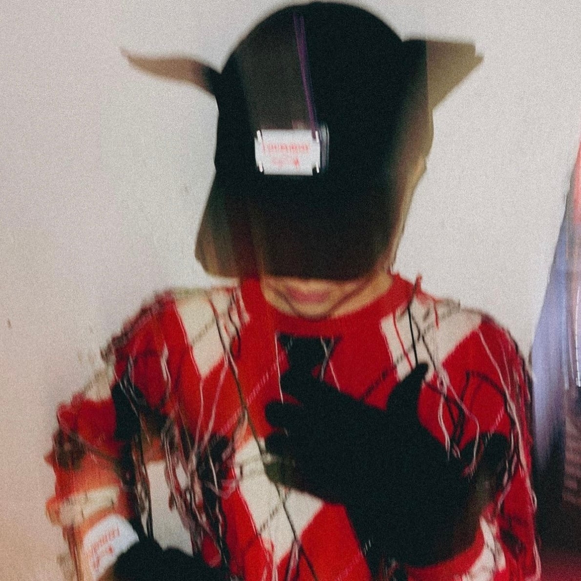 CHARLES JEFFREY LOVERBOY】GUDDLE JUMPER(RED) | AYIN