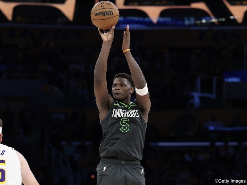 アンソニー・エドワーズに約700万円の罰金…ファンに不適切な言葉と卑猥